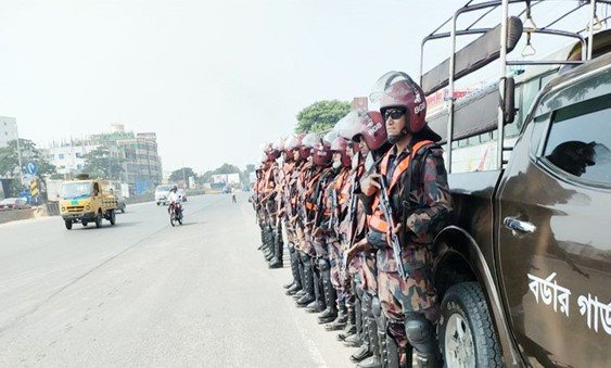 স্ট্রাইকিং ফোর্স হিসেবে মাঠে ১১৫১ প্লাটুন বিজিবি